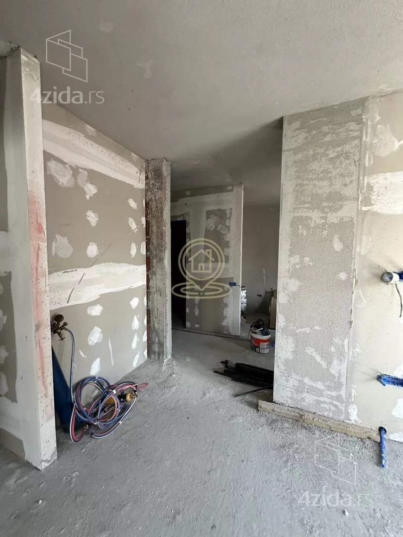 Četvoroiposoban stan | 4zida