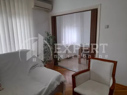 Nade Tomić | 4zida.rs