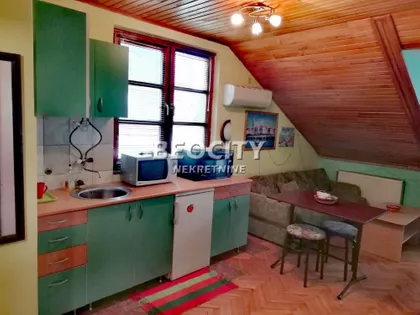 Devet Jugovića | 4zida.rs