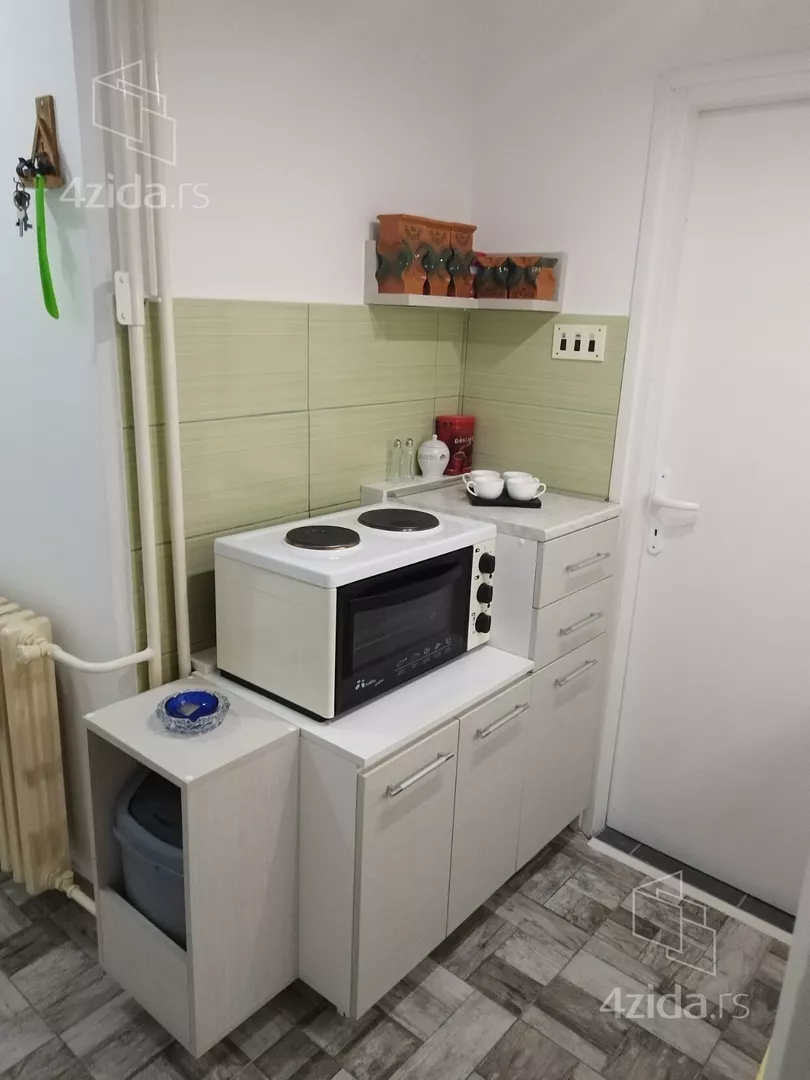 Garsonjera | 4zida