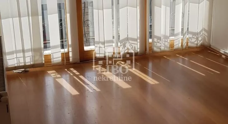 4-etažna kuća | 4zida