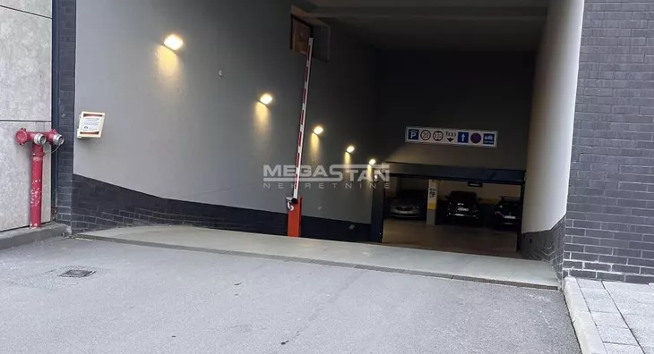 Garaža | 4zida
