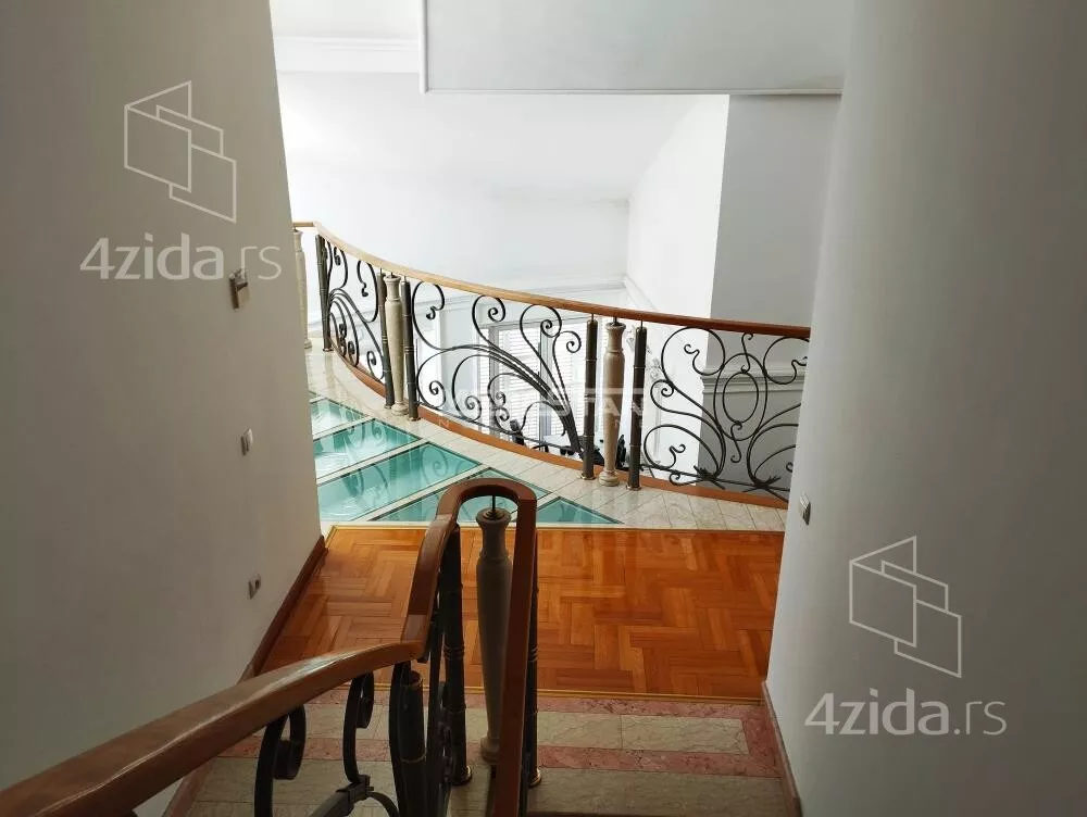 4-etažna kuća | 4zida