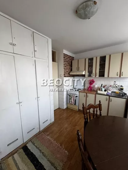 Ustanička | 4zida.rs