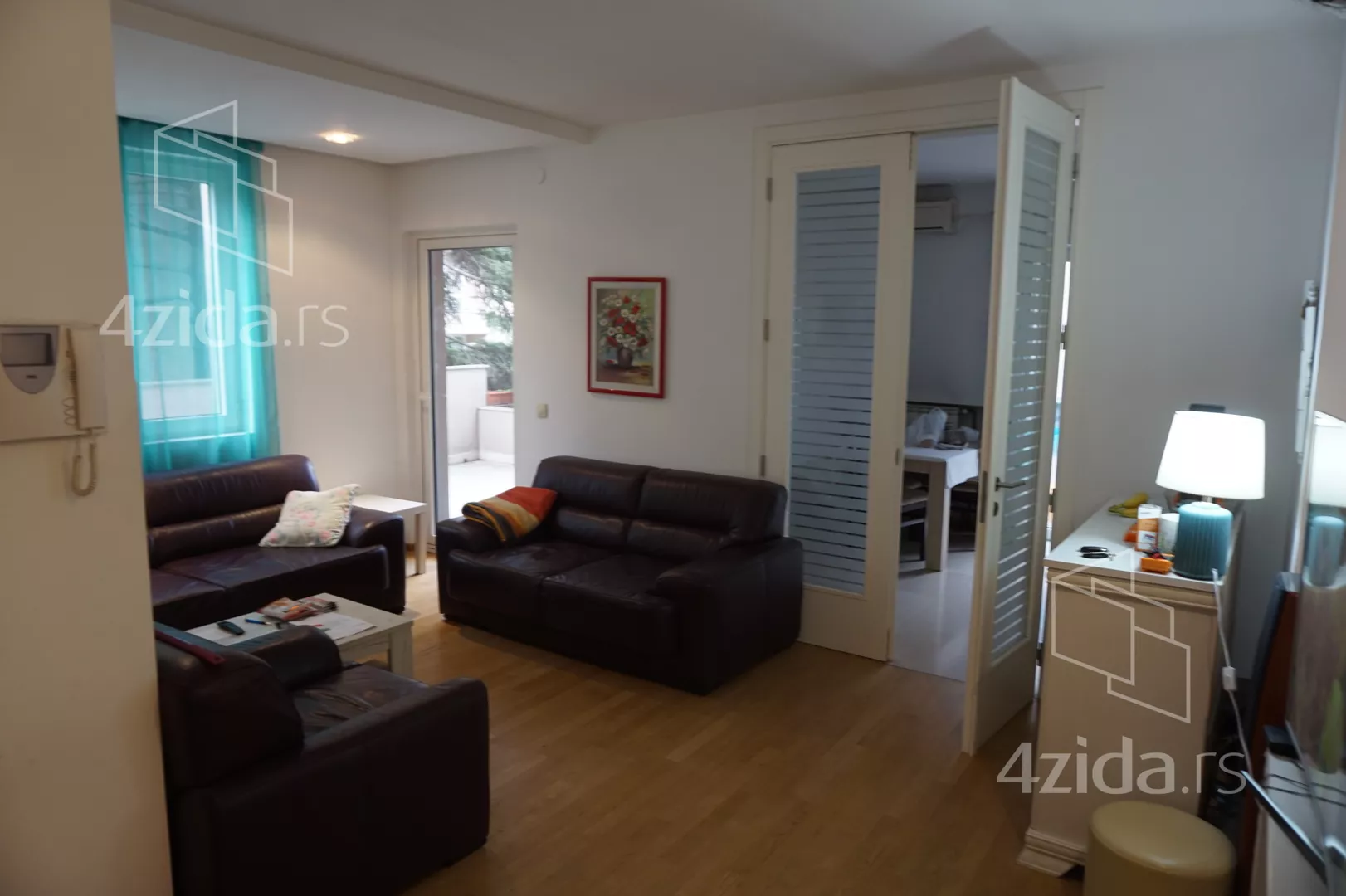 Petosoban stan | 4zida