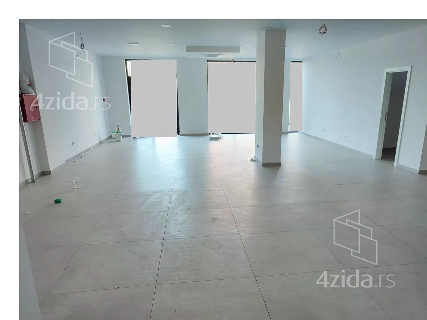 Poslovni prostor | 4zida