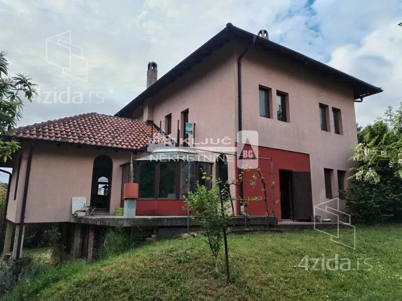 3-etažna kuća | 4zida