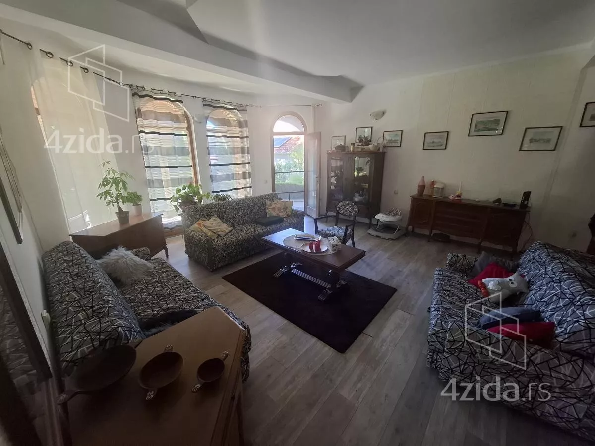 Kuća | 4zida