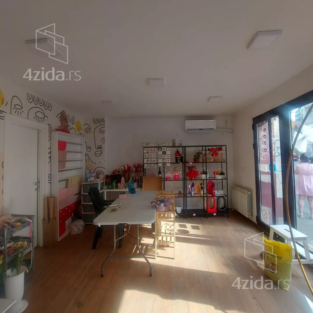 Lokal | 4zida