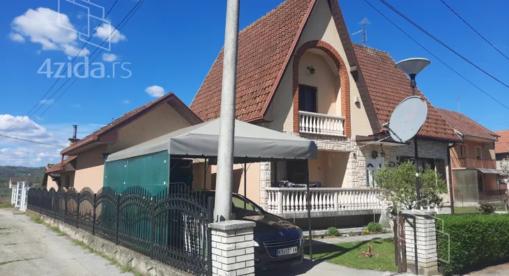 2-etažna kuća | 4zida