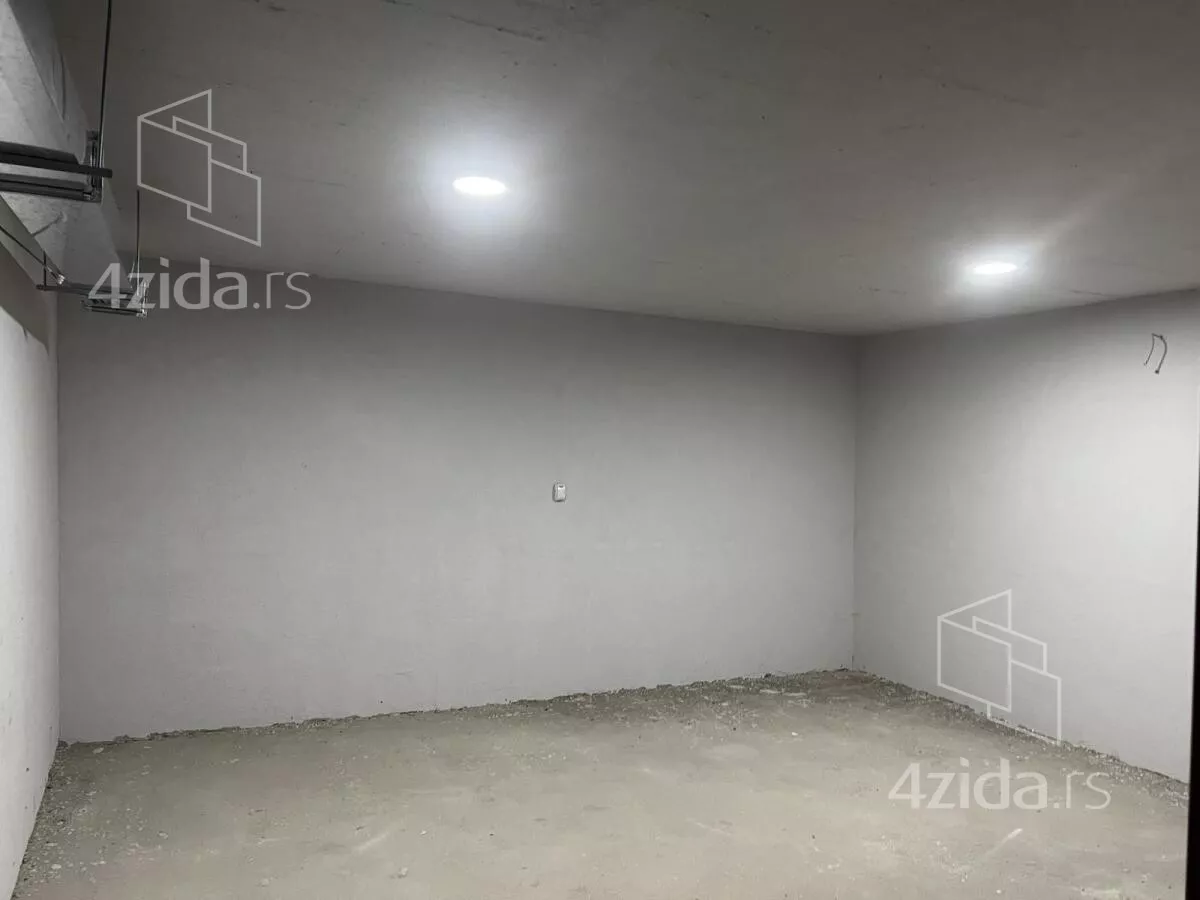Garaža/Parking | 4zida