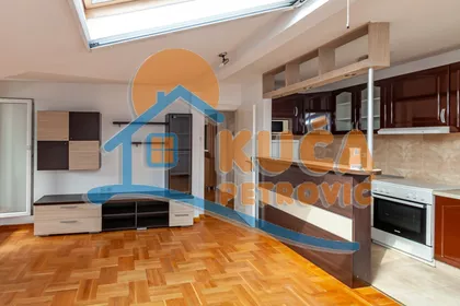 Svetosavska | 4zida.rs