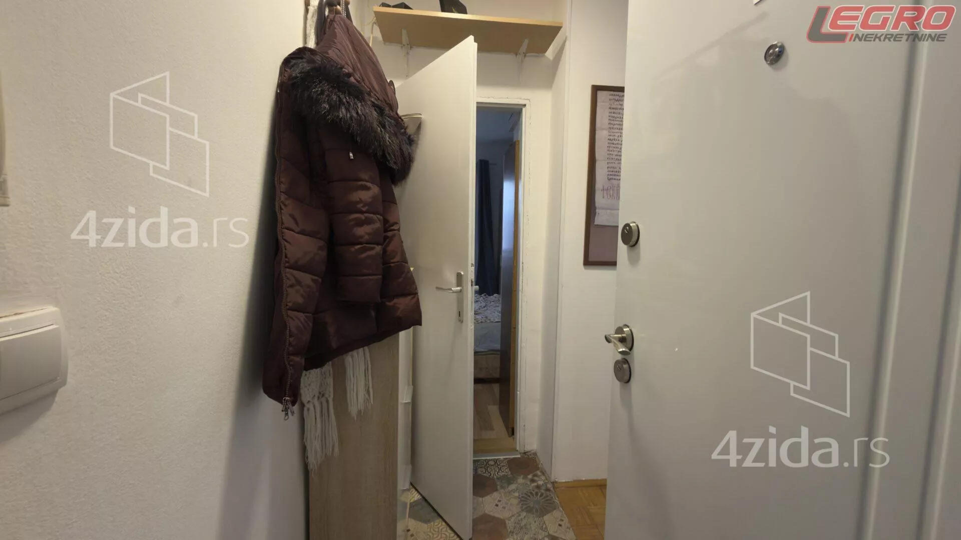 Jednoiposoban stan | 4zida