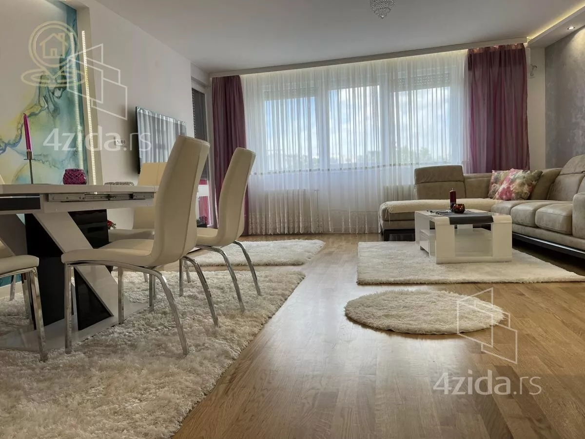 Četvorosoban stan | 4zida