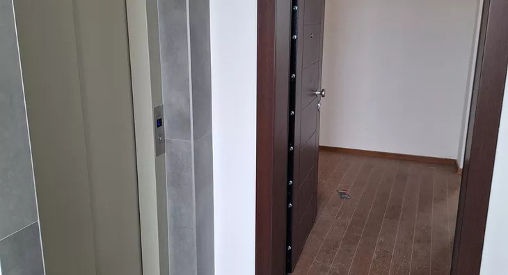 Šestosoban stan | 4zida