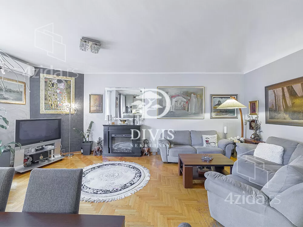 Petosoban stan | 4zida