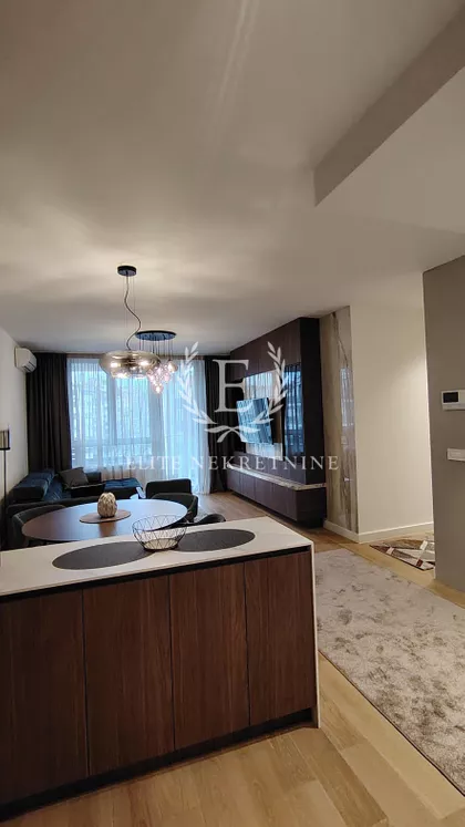 Luke Ćelovića Trebinjca BW | 4zida.rs