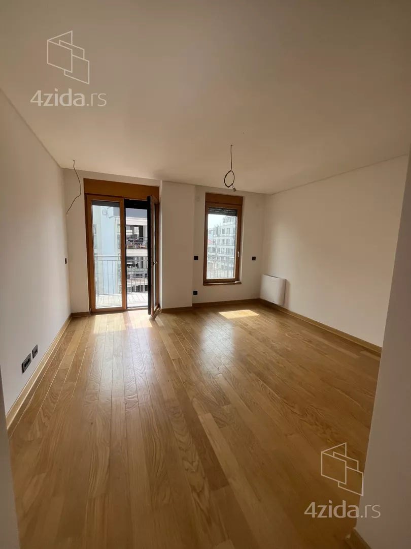 Petosoban stan | 4zida