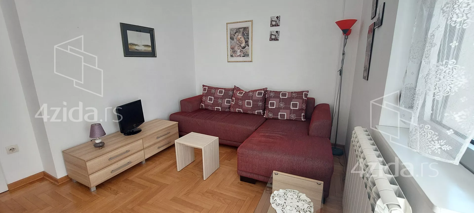 Jednoiposoban stan | 4zida