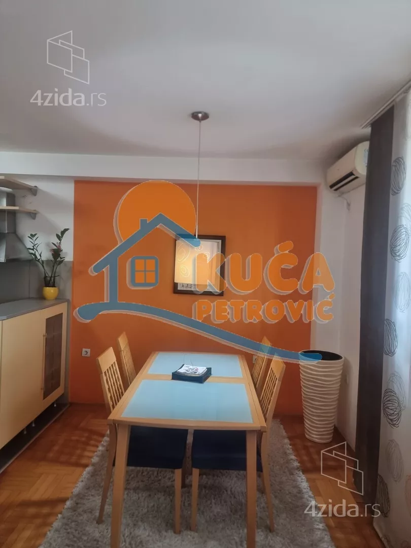 Troiposoban stan | 4zida