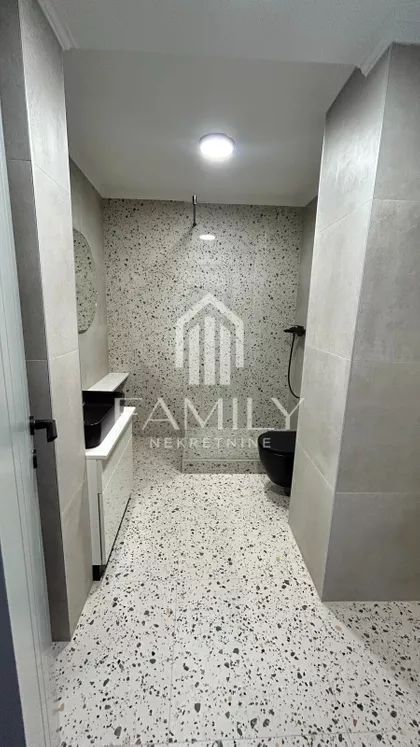 Cara Dušana | 4zida.rs