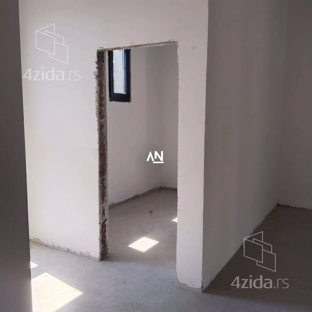 Lokal | 4zida