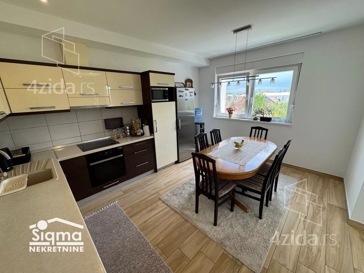 Četvorosoban stan | 4zida