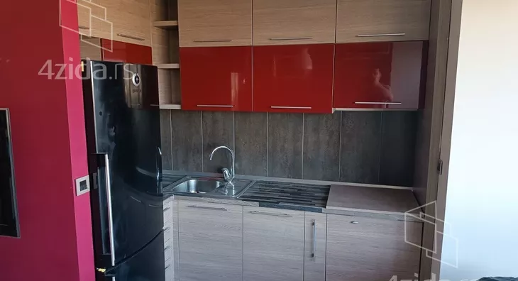 Četvoroiposoban stan | 4zida