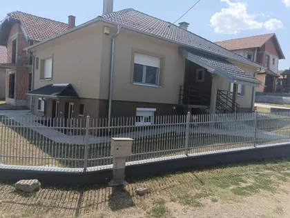 Dušana Jovića 3 | 4zida.rs