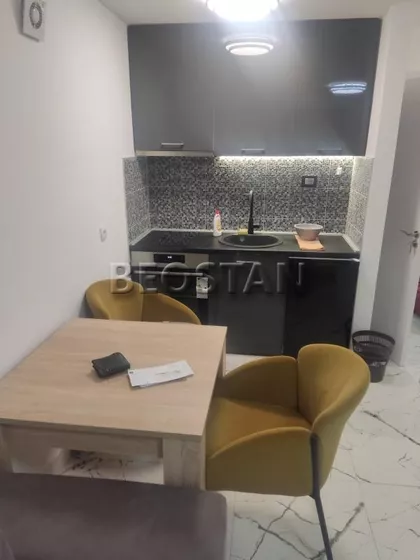 Mira Popare | 4zida.rs