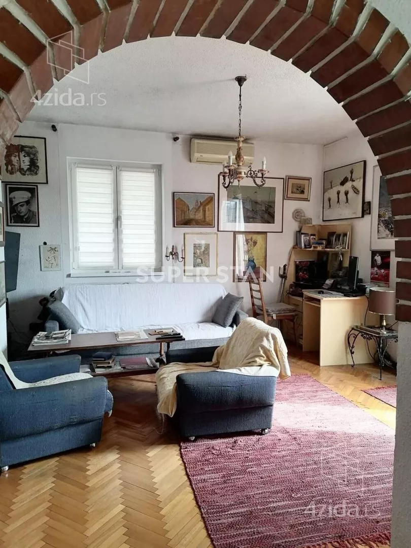 Troiposoban stan | 4zida