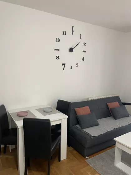 Gospodara Vučića | 4zida.rs