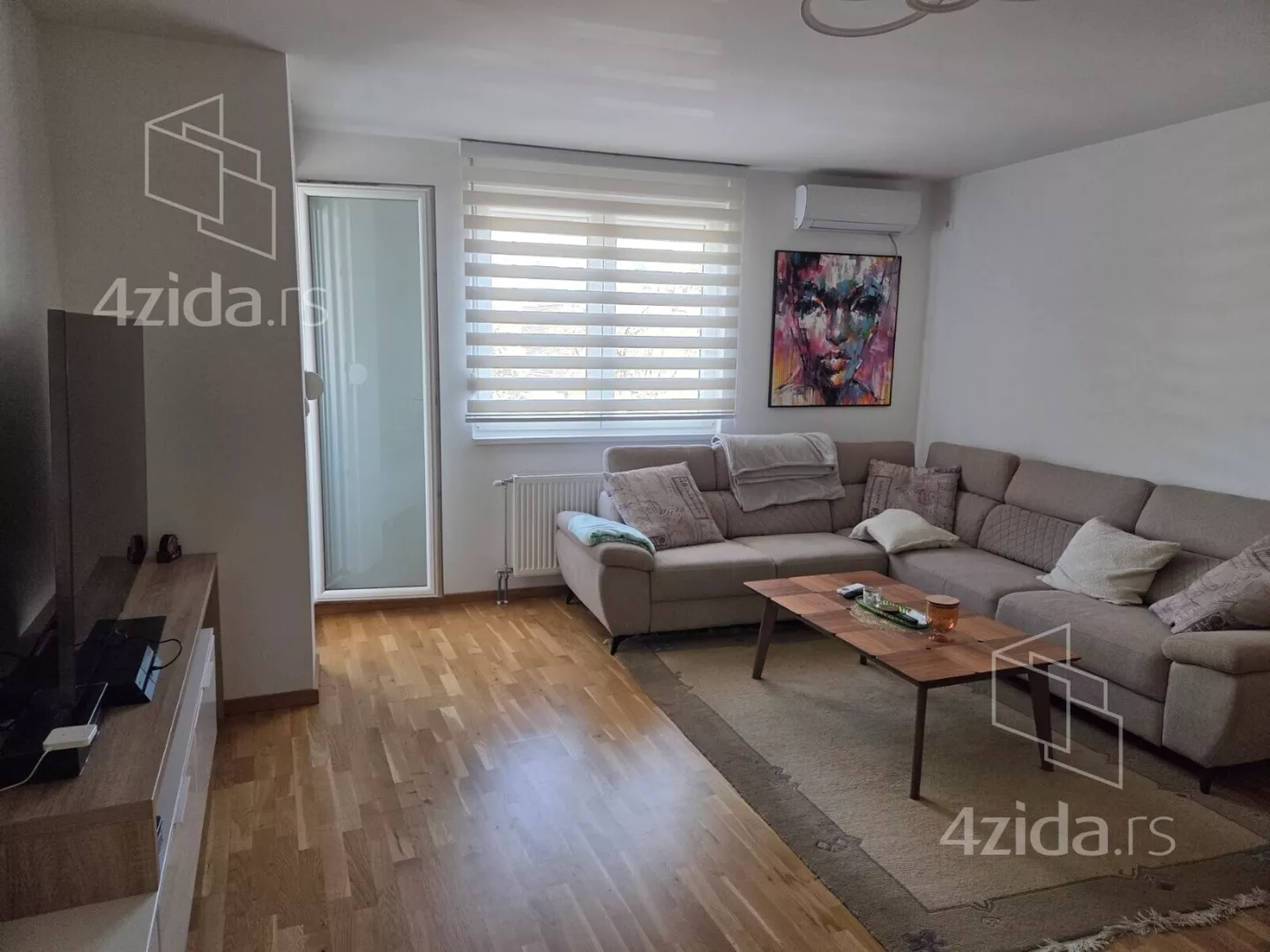 Troiposoban stan | 4zida