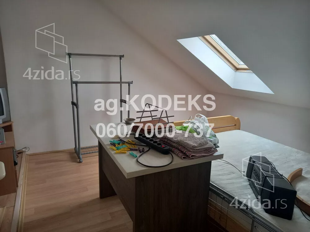 Petosoban stan | 4zida