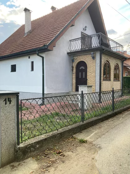 Ostroška 14 | 4zida.rs