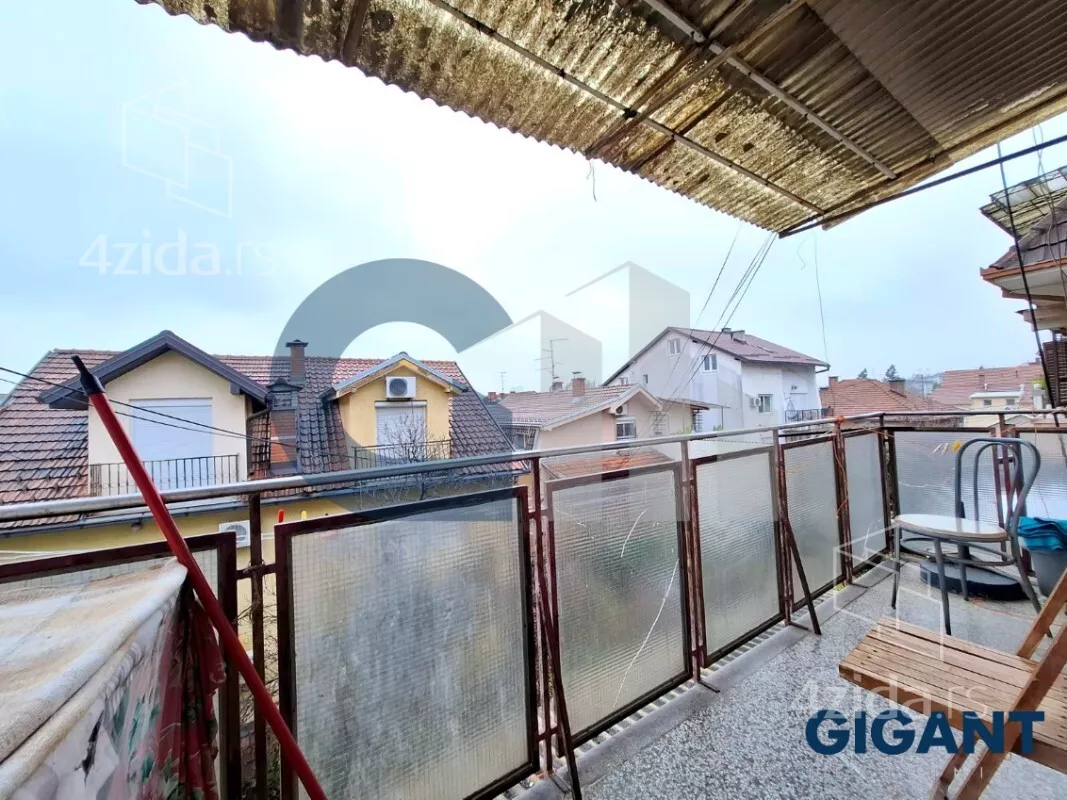 Petosoban stan | 4zida