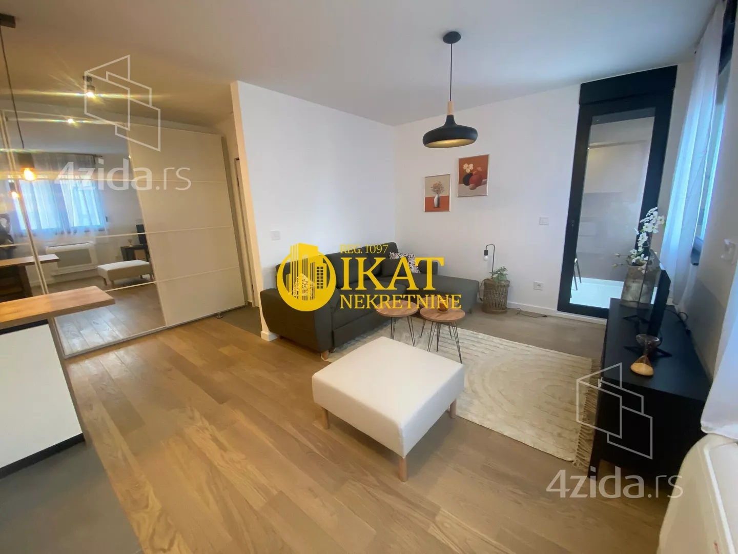 Jednoiposoban stan | 4zida