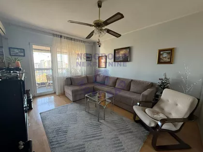 Pariske Komune | 4zida.rs