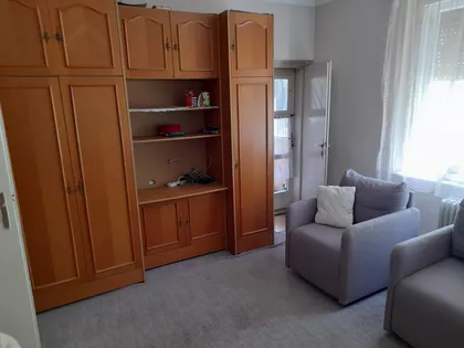 Trg Lazara Nešića 10B | 4zida.rs