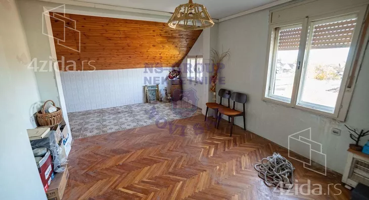 Sedmosoban stan | 4zida