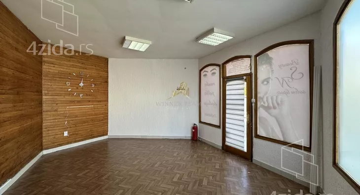 Poslovni prostor | 4zida