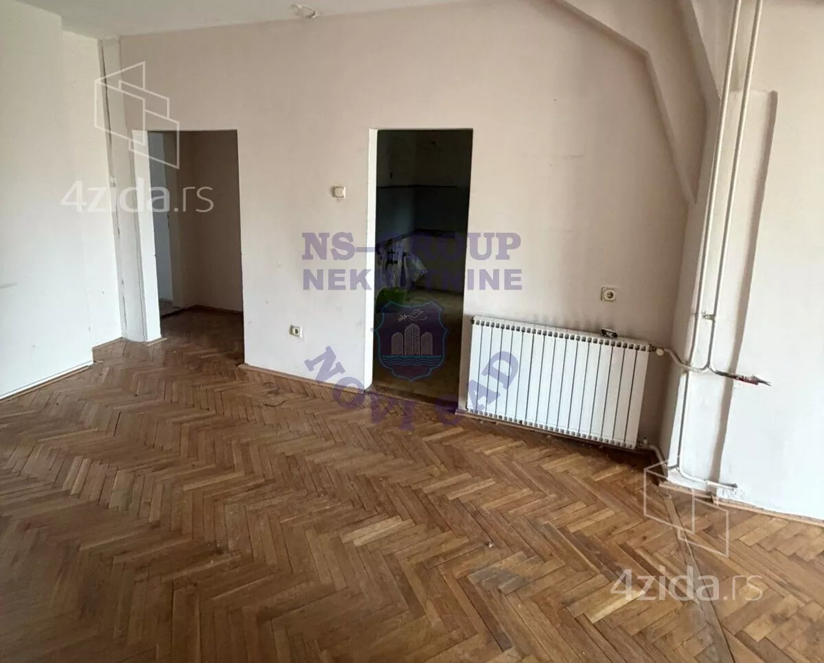 Petoiposoban stan | 4zida