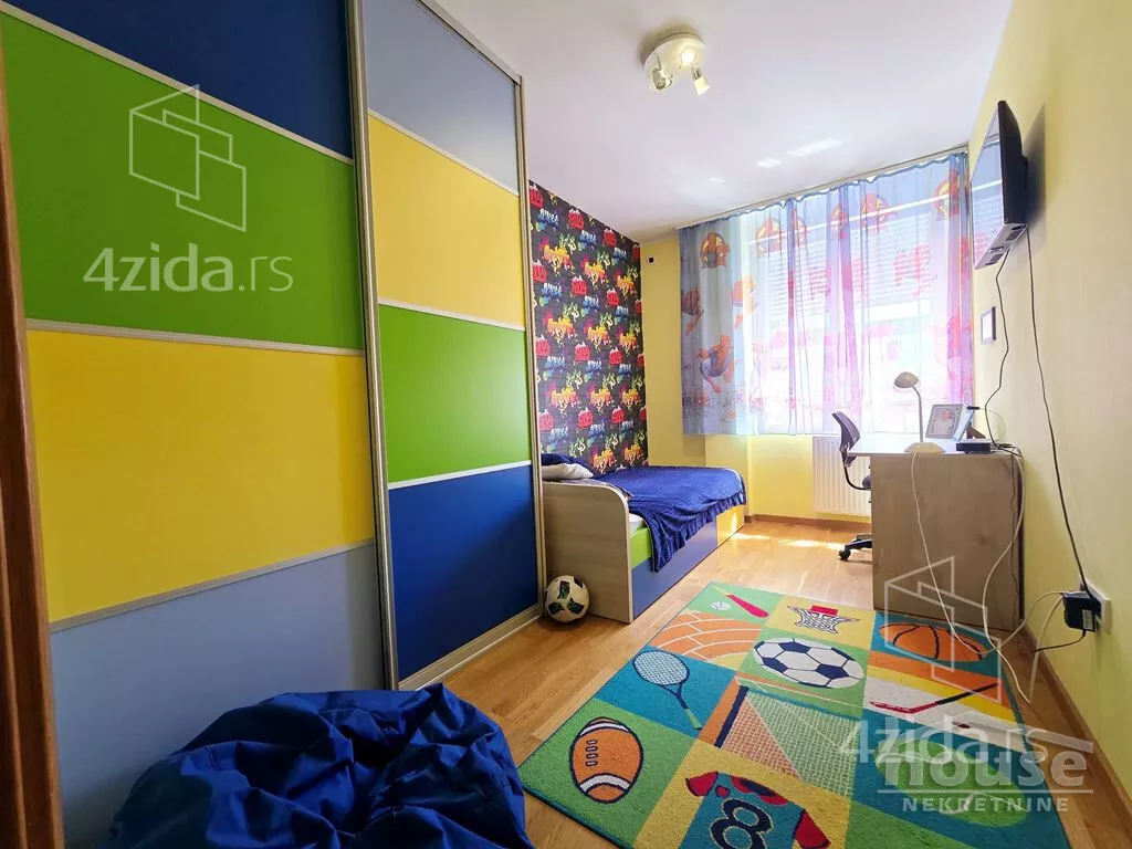 Četvorosoban stan | 4zida