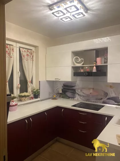 BATE BRKIĆA | 4zida.rs