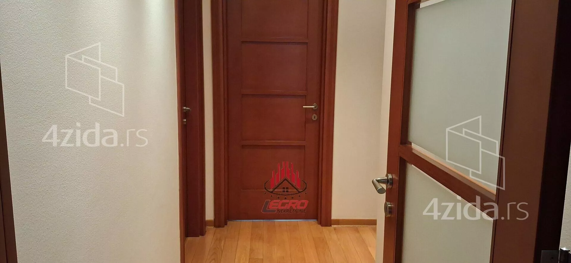 Petoiposoban stan | 4zida