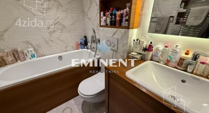 Petosoban stan | 4zida