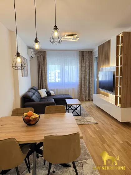 RUMENAČKI PUT | 4zida.rs