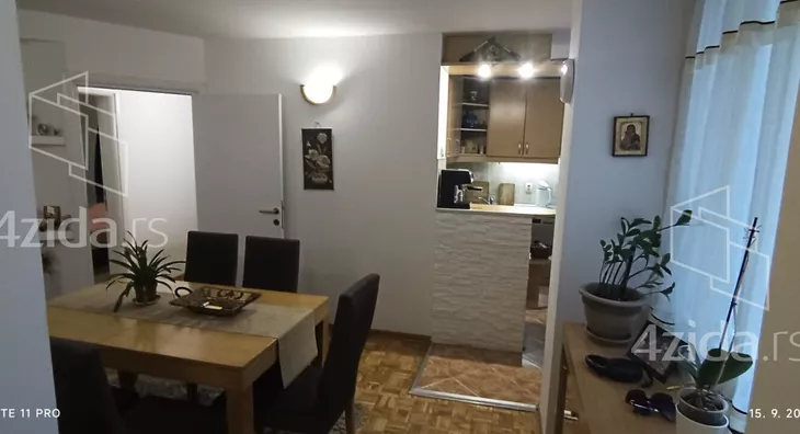 Troiposoban stan | 4zida