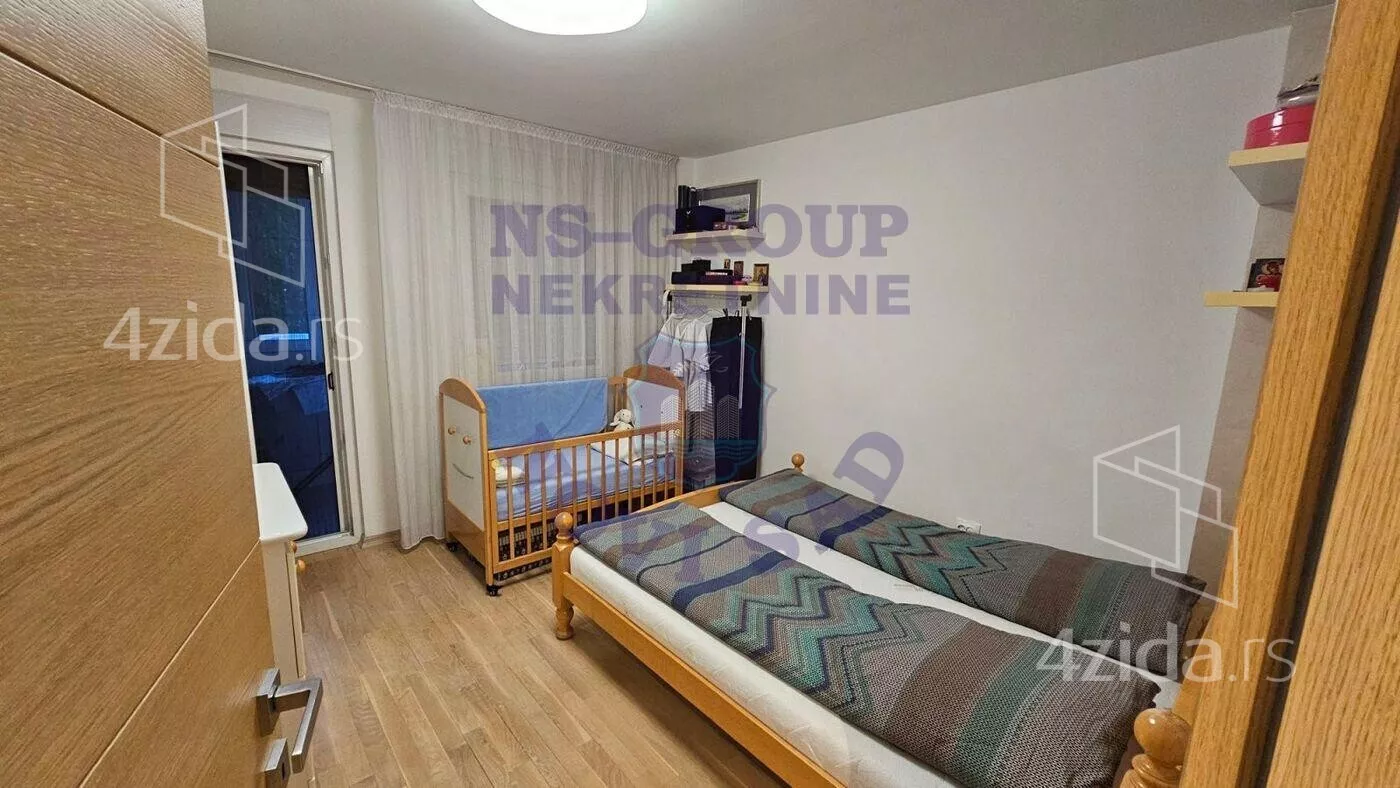 Troiposoban stan | 4zida