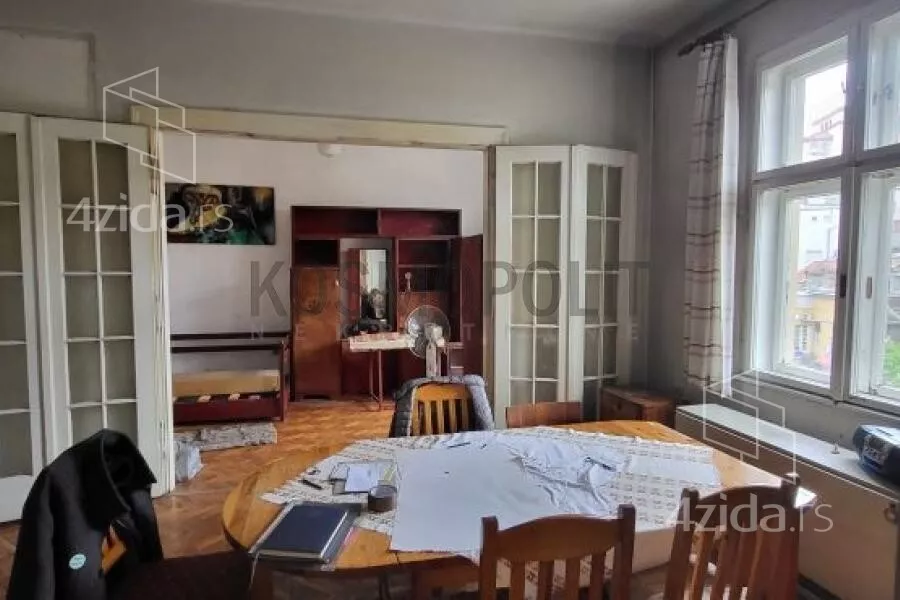 Četvoroiposoban stan | 4zida